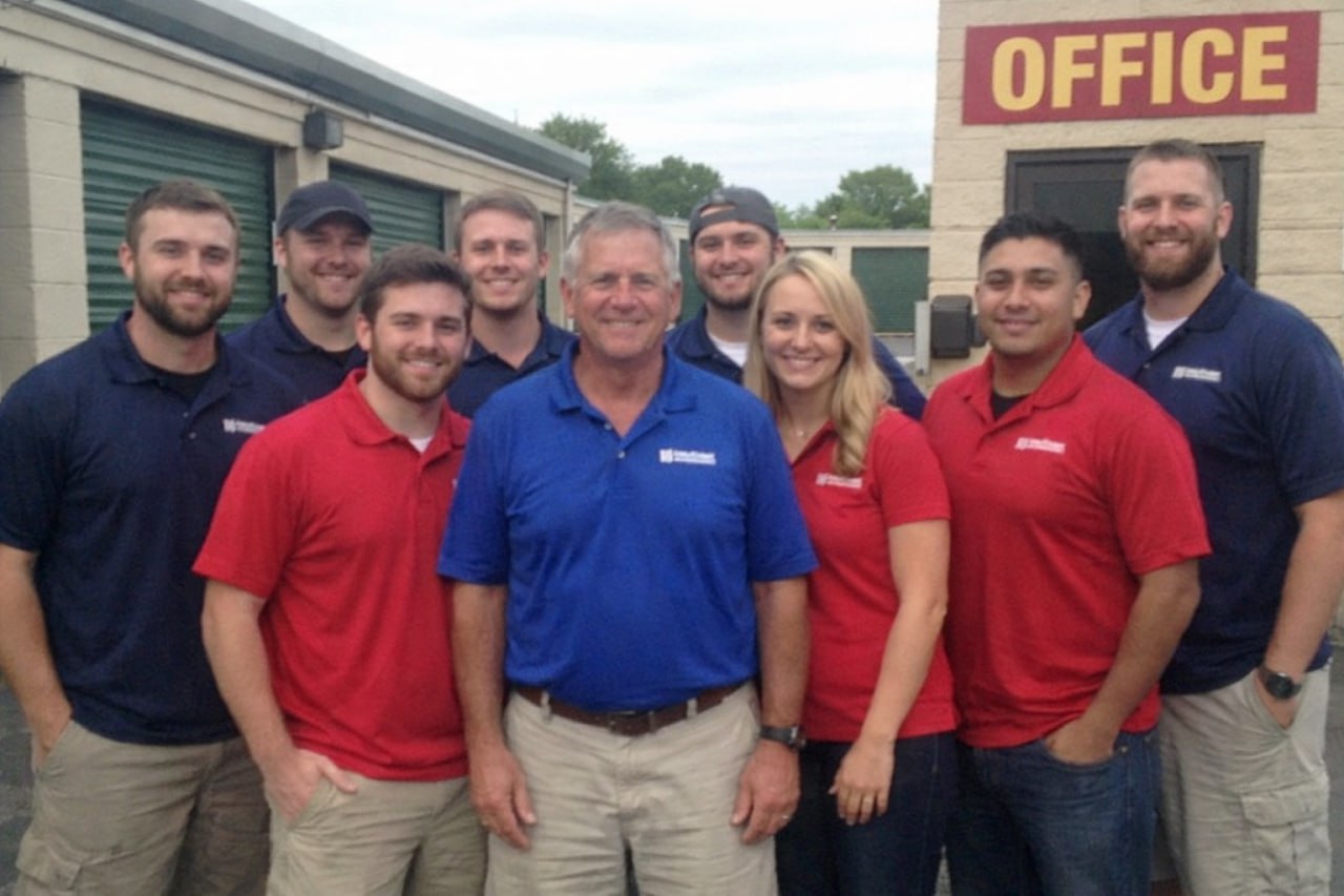 Water damage restoration professionals in Carson, CA